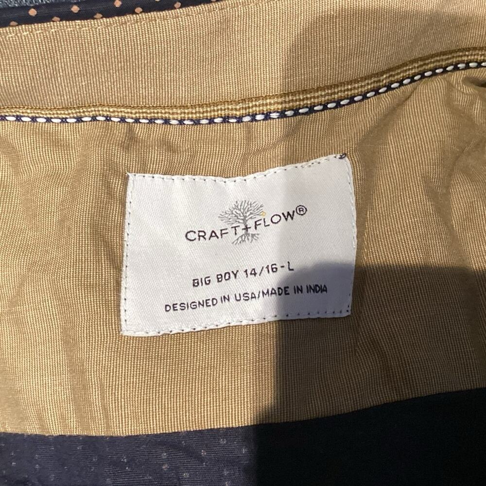 Craft+Flow Button Down Shirt - Picture 3 of 4